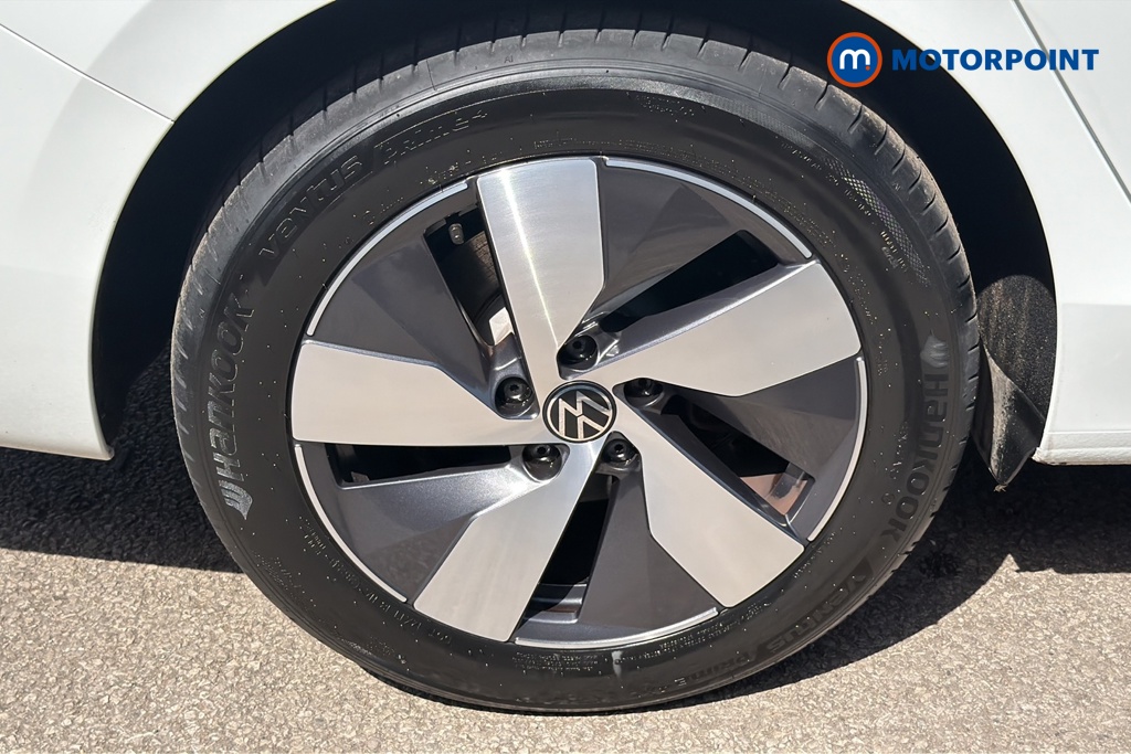 Volkswagen Passat Life Automatic Petrol Plug-In Hybrid Estate - Stock Number (1644286) - 46th supplementary image