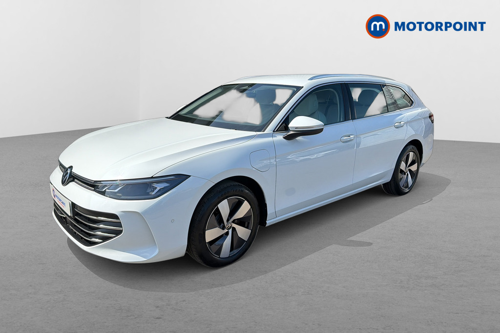 Volkswagen Passat Life Automatic Petrol Plug-In Hybrid Estate - Stock Number (1645563) - Passenger side front corner