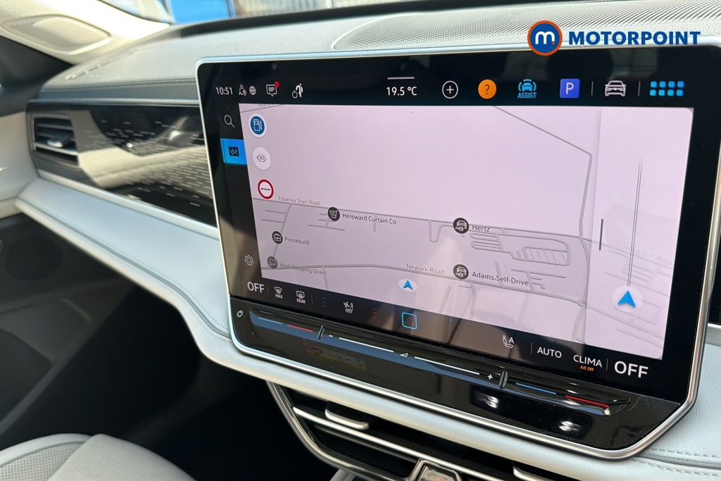 Volkswagen Passat Life Automatic Petrol Plug-In Hybrid Estate - Stock Number (1645563) - 9th supplementary image