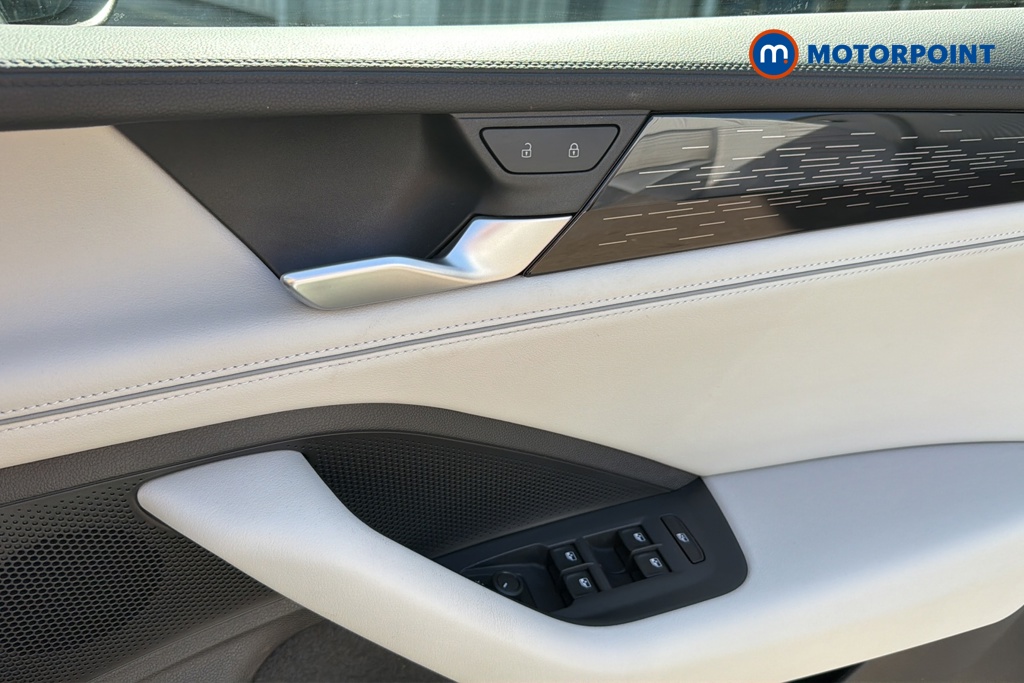 Volkswagen Passat Life Automatic Petrol Plug-In Hybrid Estate - Stock Number (1645563) - 19th supplementary image