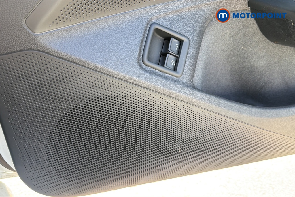 Volkswagen Passat Life Automatic Petrol Plug-In Hybrid Estate - Stock Number (1645563) - 21st supplementary image