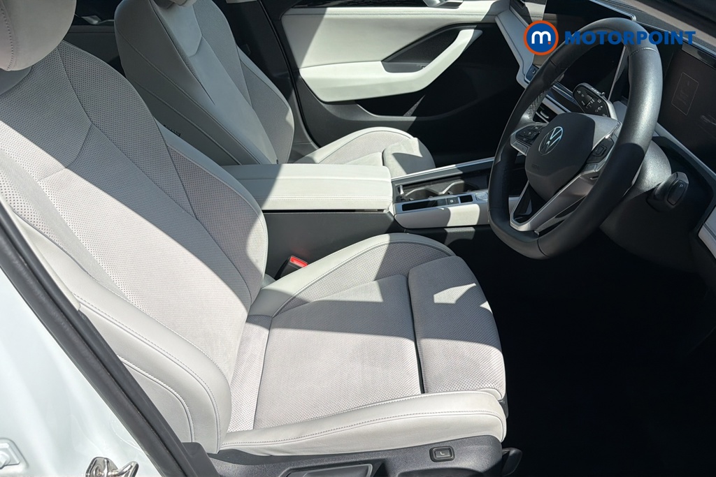 Volkswagen Passat Life Automatic Petrol Plug-In Hybrid Estate - Stock Number (1645563) - 22nd supplementary image