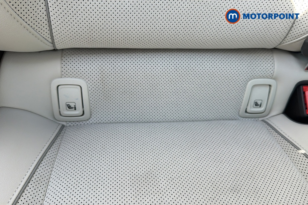 Volkswagen Passat Life Automatic Petrol Plug-In Hybrid Estate - Stock Number (1645563) - 27th supplementary image