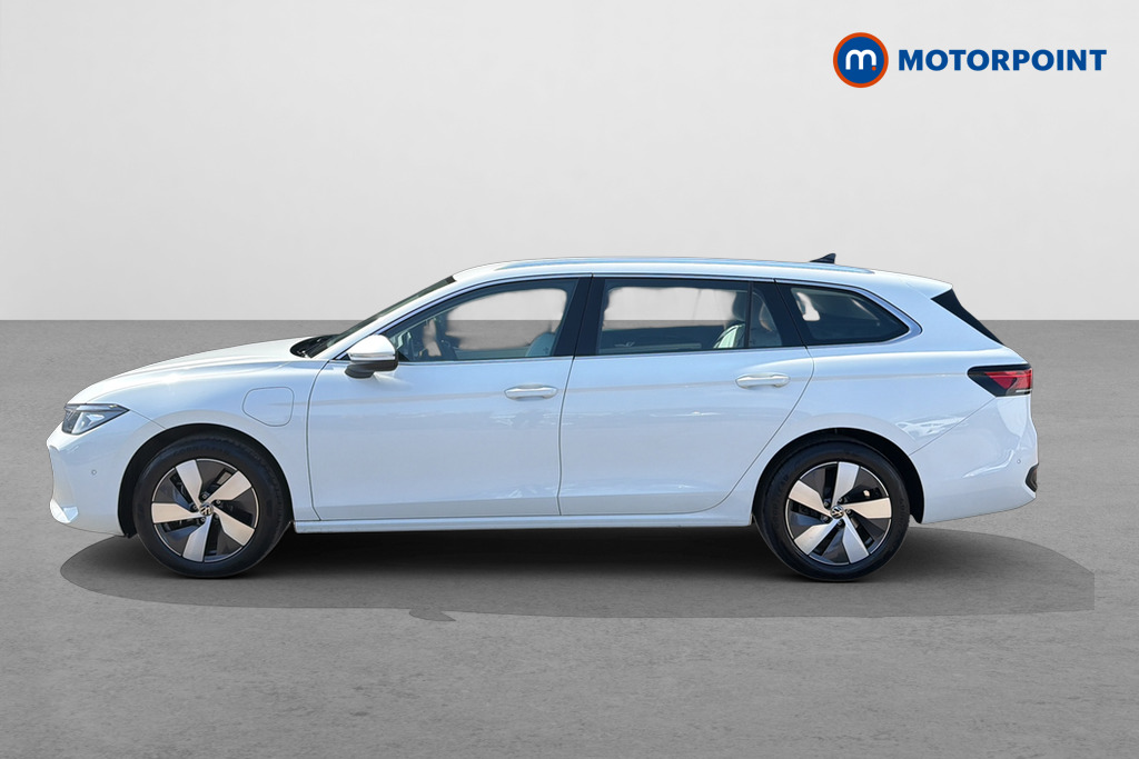 Volkswagen Passat Life Automatic Petrol Plug-In Hybrid Estate - Stock Number (1645563) - Drivers side