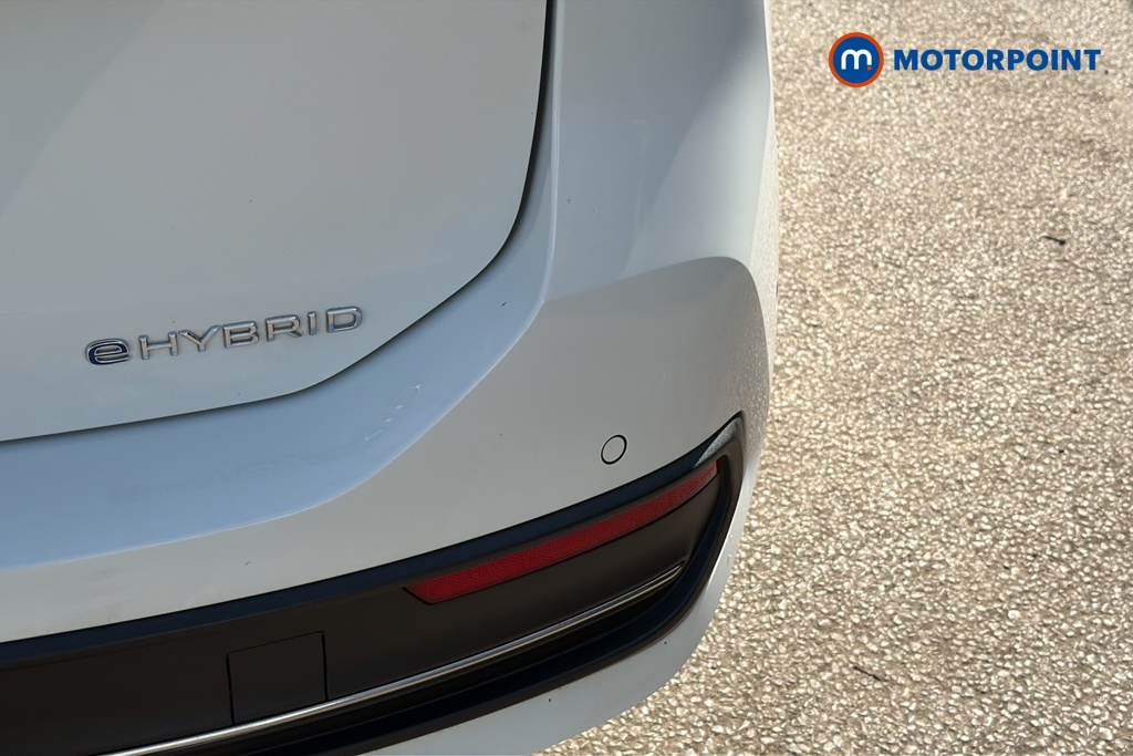 Volkswagen Passat Life Automatic Petrol Plug-In Hybrid Estate - Stock Number (1645563) - 39th supplementary image