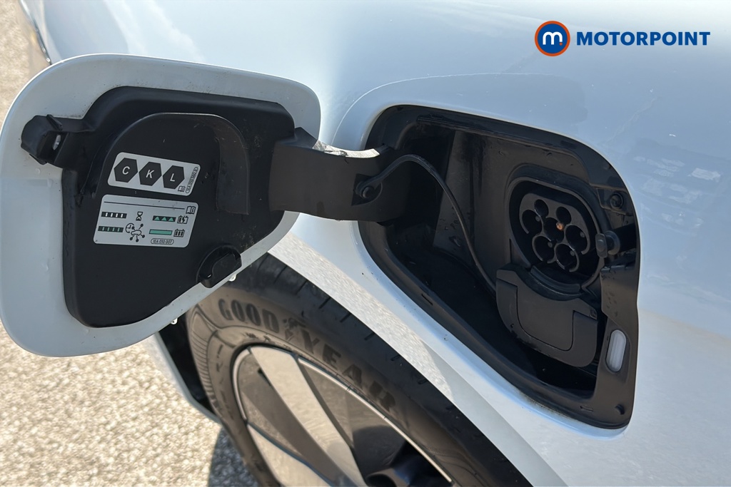 Volkswagen Passat Life Automatic Petrol Plug-In Hybrid Estate - Stock Number (1645563) - 40th supplementary image