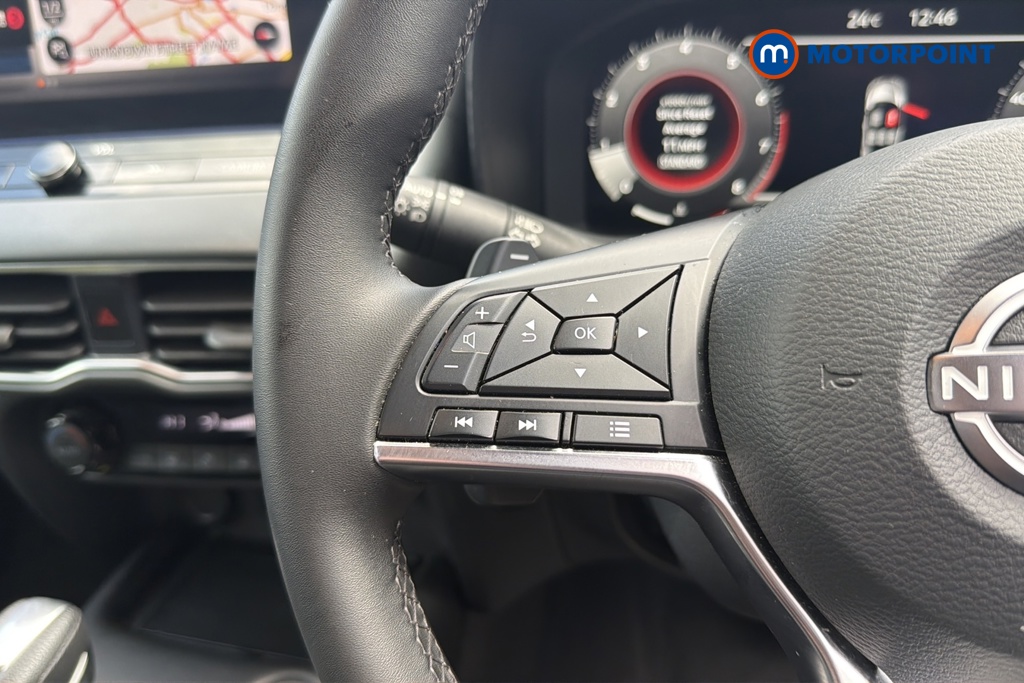 Nissan Juke N-Connecta Automatic Petrol SUV - Stock Number (1645846) - 4th supplementary image