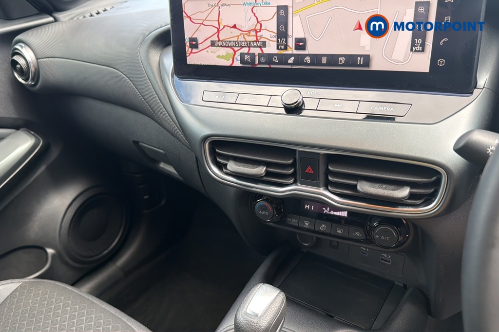 Nissan Juke N-Connecta Automatic Petrol SUV - Stock Number (1645846) - 12th supplementary image