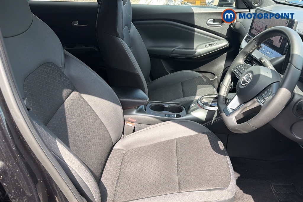 Nissan Juke N-Connecta Automatic Petrol SUV - Stock Number (1645846) - 22nd supplementary image