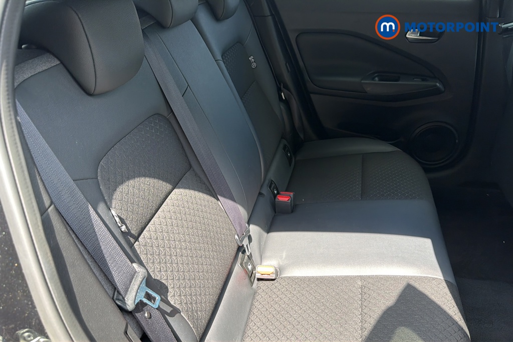 Nissan Juke N-Connecta Automatic Petrol SUV - Stock Number (1645846) - 25th supplementary image