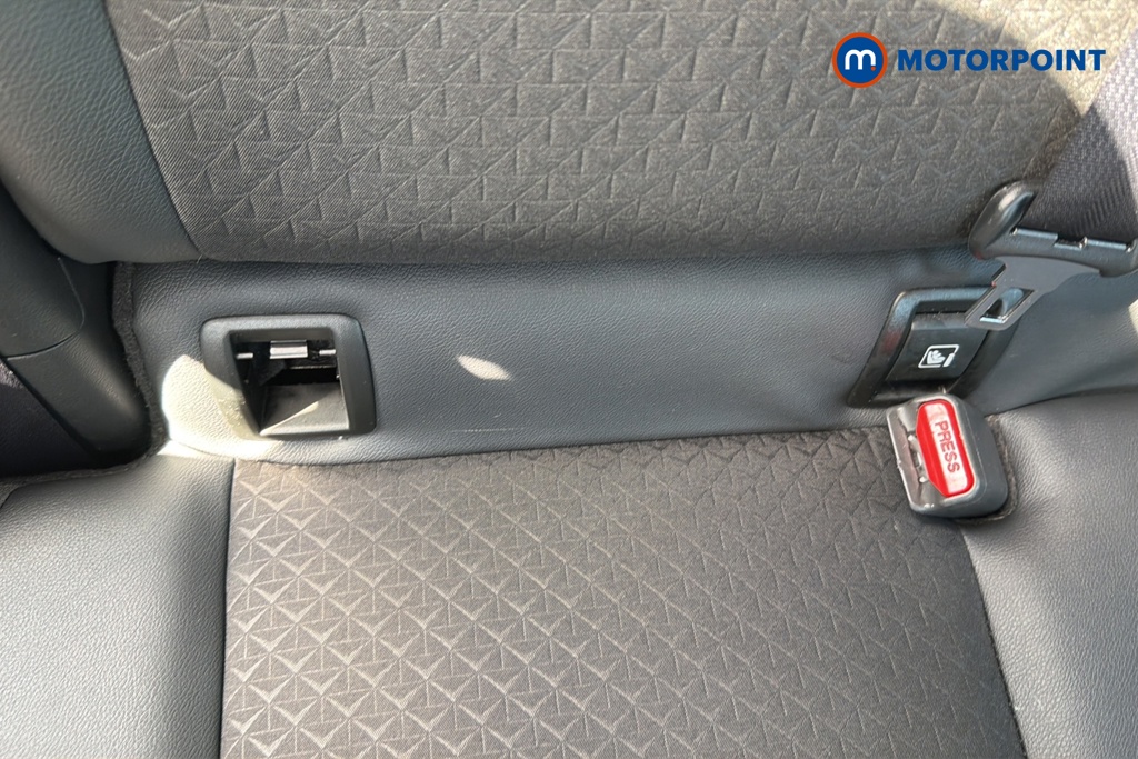 Nissan Juke N-Connecta Automatic Petrol SUV - Stock Number (1645846) - 27th supplementary image