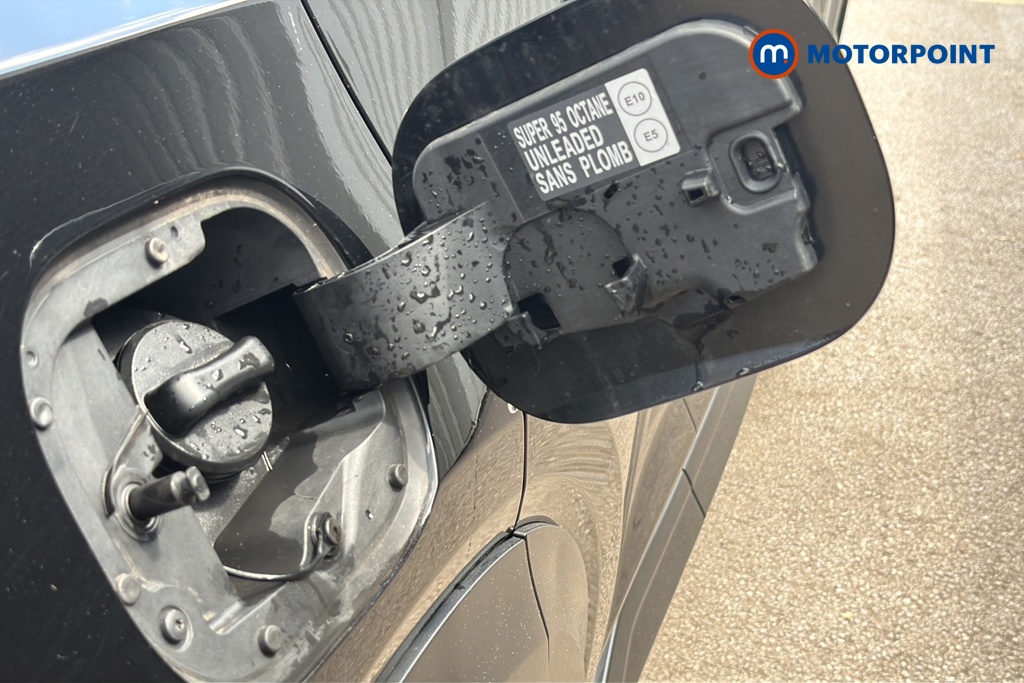 Nissan Juke N-Connecta Automatic Petrol SUV - Stock Number (1645846) - 41st supplementary image