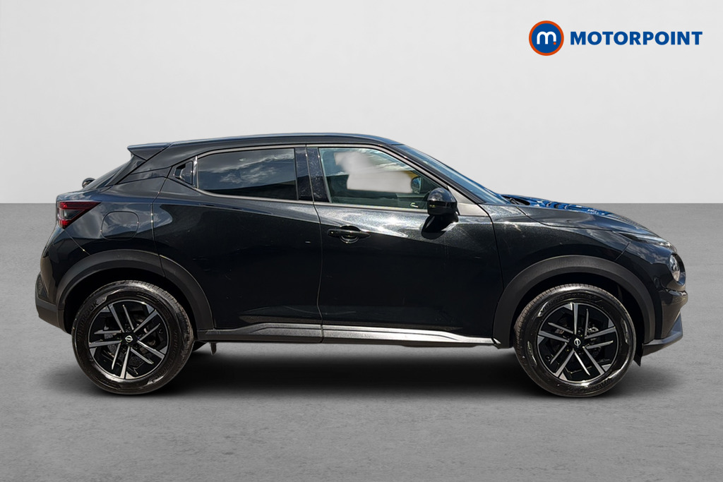 Nissan Juke N-Connecta Automatic Petrol SUV - Stock Number (1645846) - Passenger side