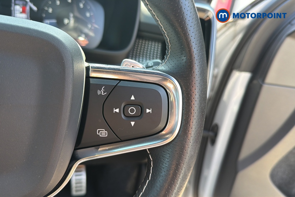 Volvo Xc40 R Design Automatic Petrol SUV - Stock Number (1645886) - 3rd supplementary image