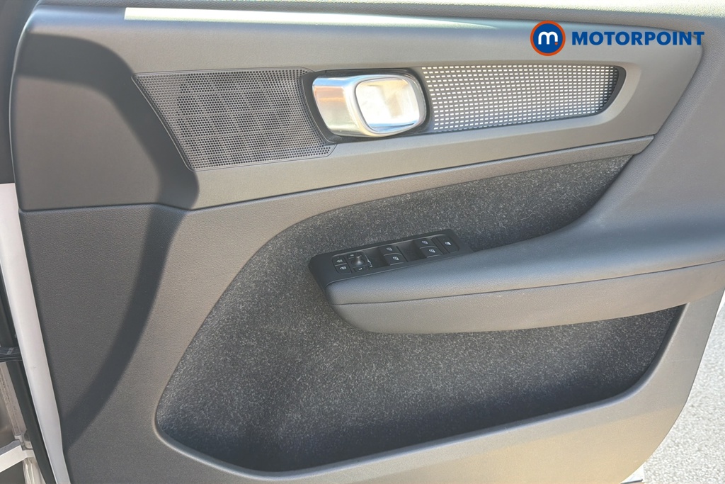 Volvo Xc40 R Design Automatic Petrol SUV - Stock Number (1645886) - 18th supplementary image