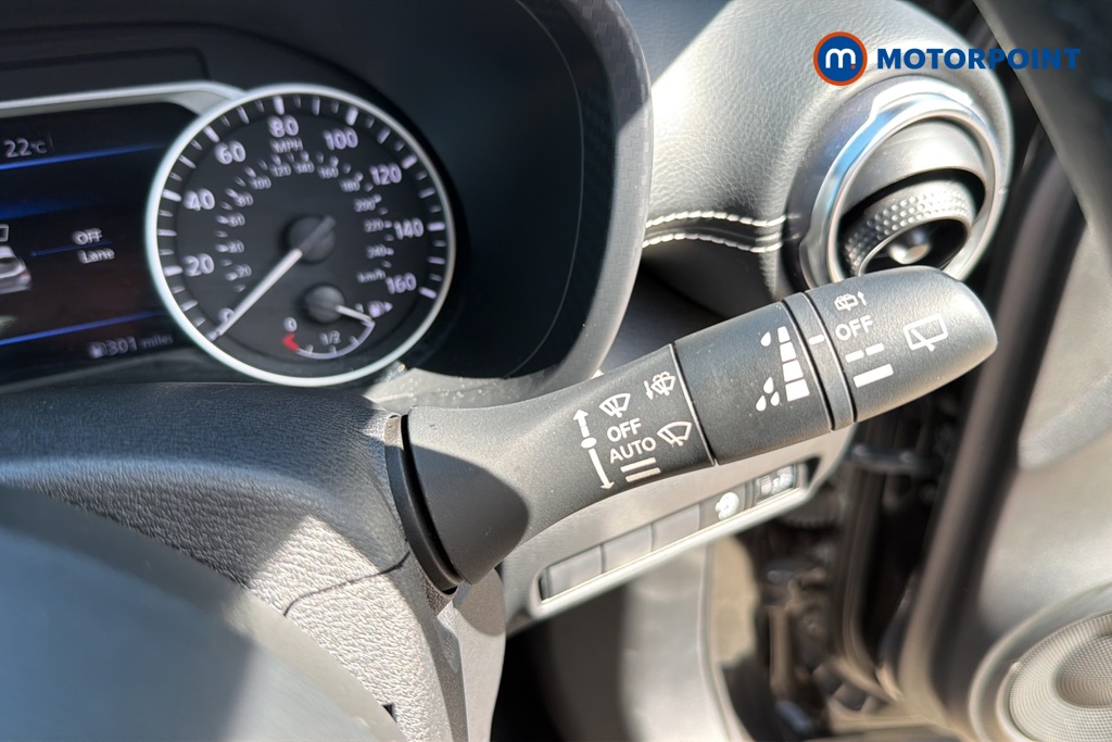 Nissan Juke N-Connecta Manual Petrol SUV - Stock Number (1642331) - 6th supplementary image