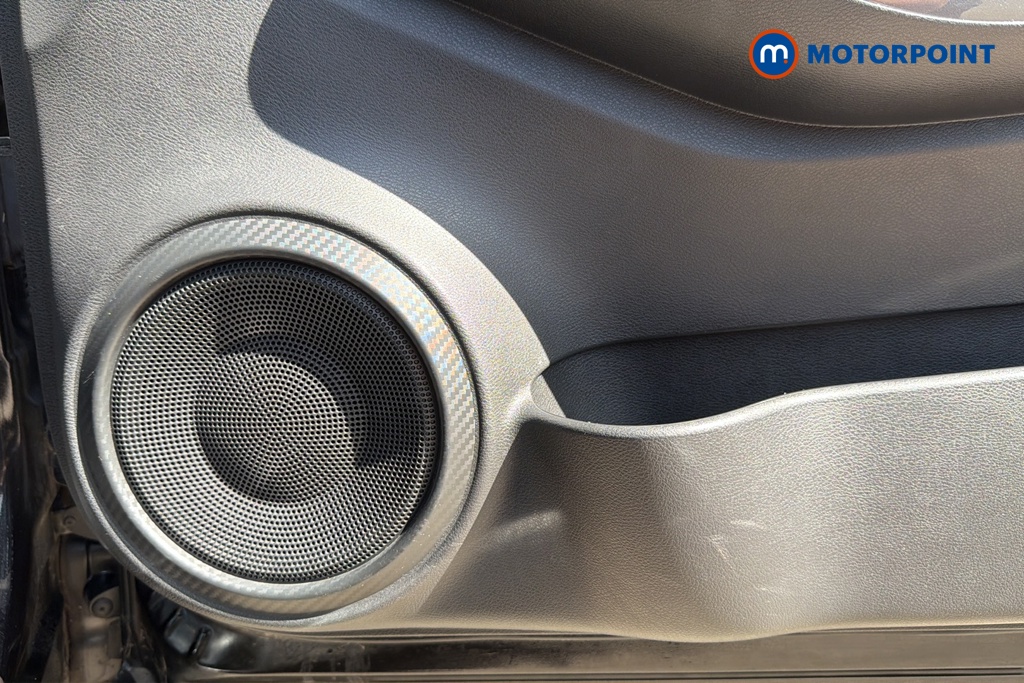 Nissan Juke N-Connecta Manual Petrol SUV - Stock Number (1642331) - 21st supplementary image