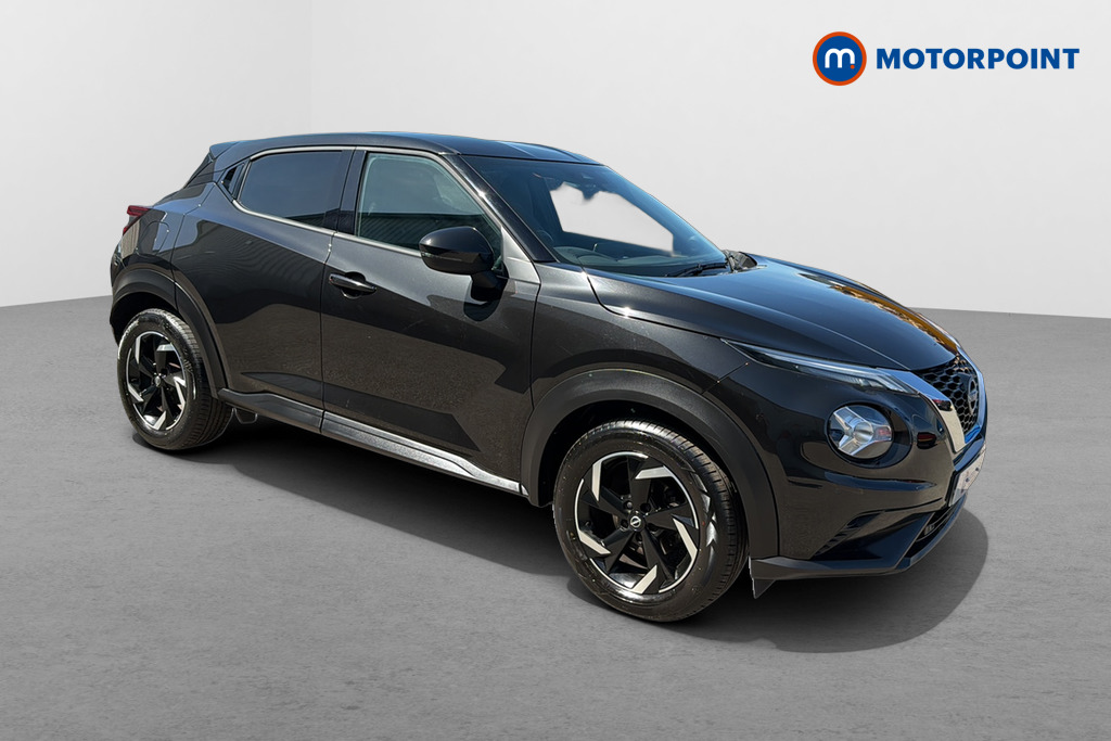 Nissan Juke N-Connecta Manual Petrol SUV - Stock Number (1642331) - Drivers side front corner