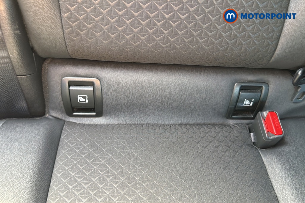Nissan Juke N-Connecta Manual Petrol SUV - Stock Number (1642331) - 27th supplementary image