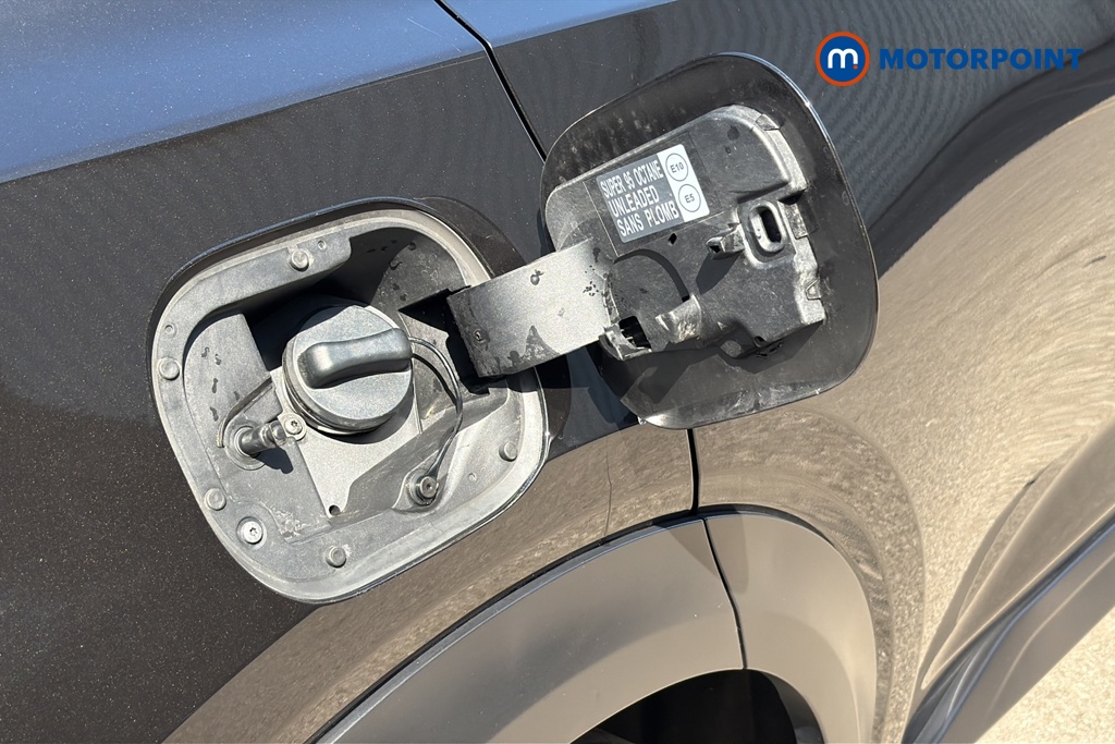Nissan Juke N-Connecta Manual Petrol SUV - Stock Number (1642331) - 41st supplementary image