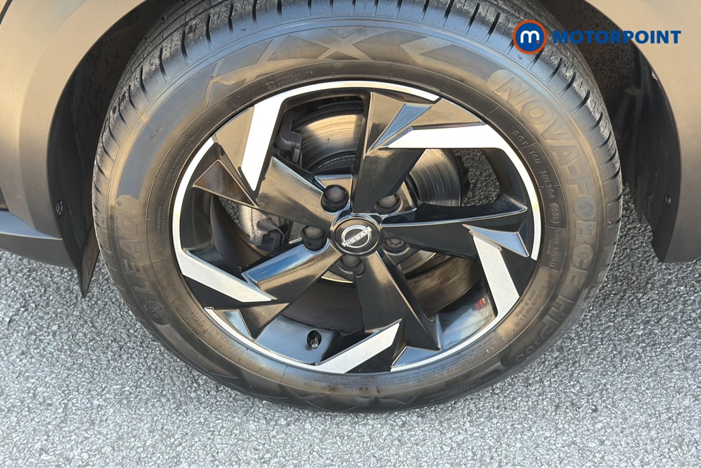 Nissan Juke N-Connecta Manual Petrol SUV - Stock Number (1642331) - 44th supplementary image