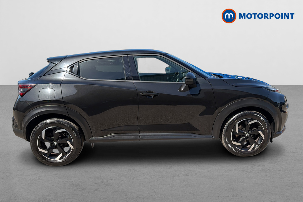 Nissan Juke N-Connecta Manual Petrol SUV - Stock Number (1642331) - Passenger side