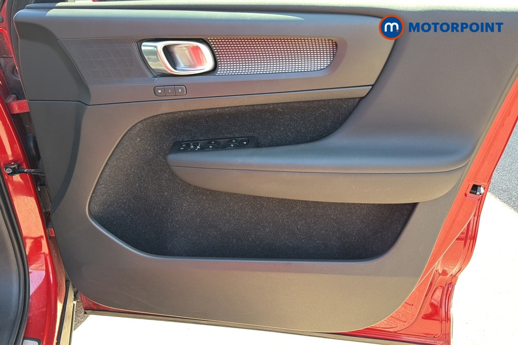 Volvo Xc40 R Design Pro Manual Petrol SUV - Stock Number (1643562) - 18th supplementary image