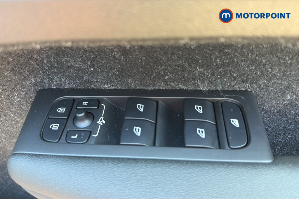 Volvo Xc40 R Design Pro Manual Petrol SUV - Stock Number (1643562) - 19th supplementary image