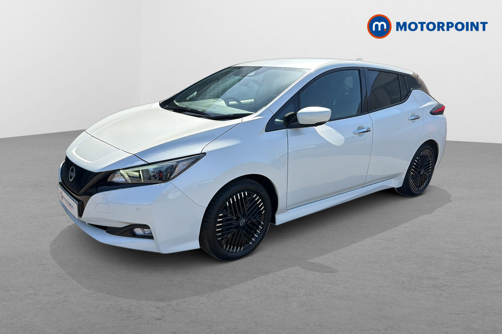 Nissan Leaf N-Connecta Automatic Electric Hatchback - Stock Number (1643658) - Passenger side front corner