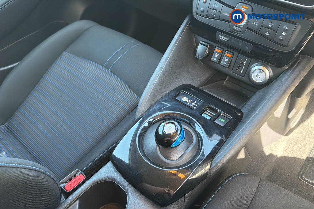 Nissan Leaf N-Connecta Automatic Electric Hatchback - Stock Number (1643658) - 15th supplementary image
