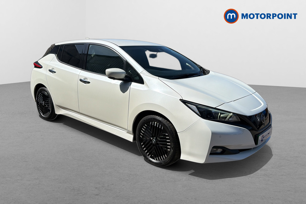Nissan Leaf N-Connecta Automatic Electric Hatchback - Stock Number (1643658) - Drivers side front corner