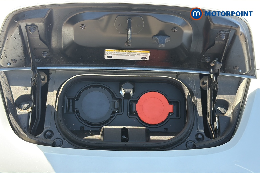 Nissan Leaf N-Connecta Automatic Electric Hatchback - Stock Number (1643658) - 41st supplementary image
