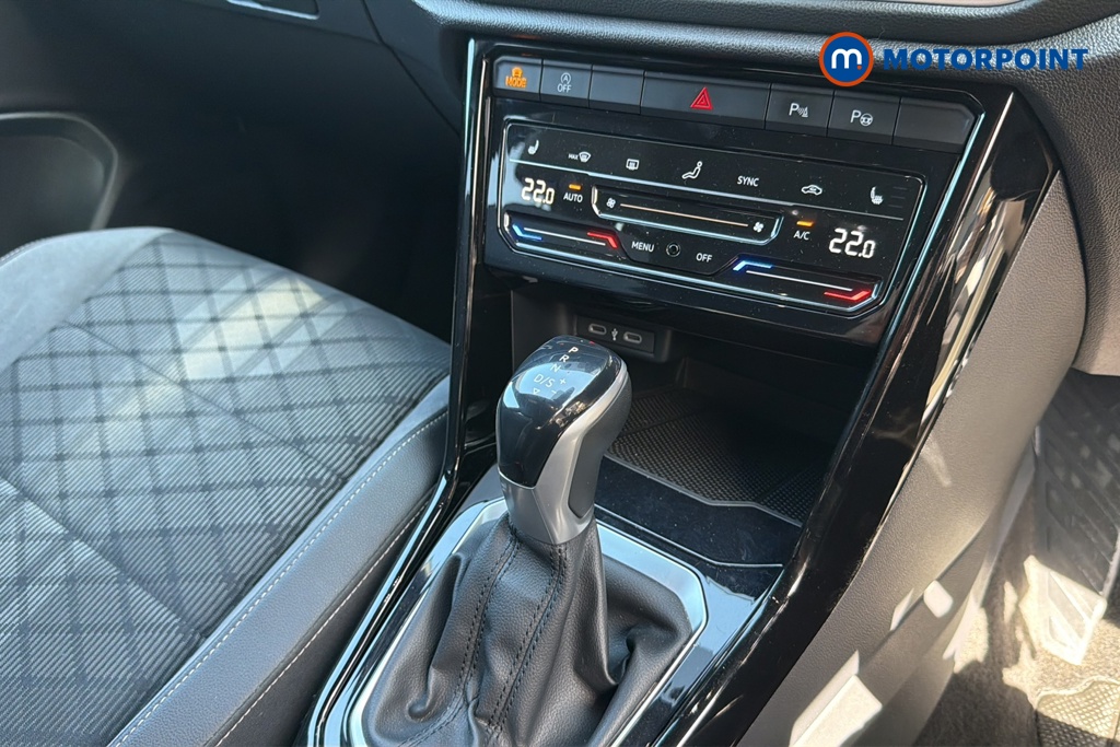 Volkswagen T-Roc R-Line Automatic Petrol SUV - Stock Number (1645910) - 15th supplementary image