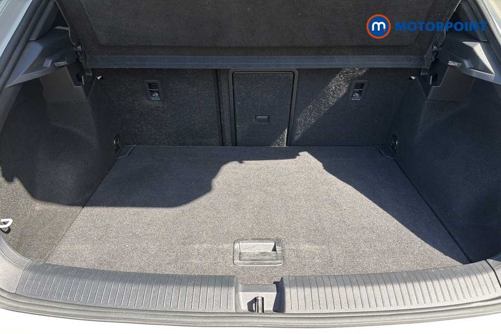 Volkswagen T-Roc R-Line Automatic Petrol SUV - Stock Number (1645910) - 30th supplementary image