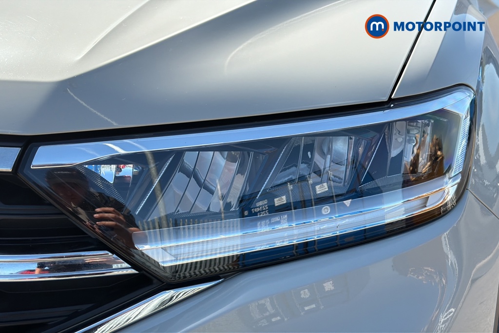 Volkswagen T-Roc R-Line Automatic Petrol SUV - Stock Number (1645910) - 42nd supplementary image