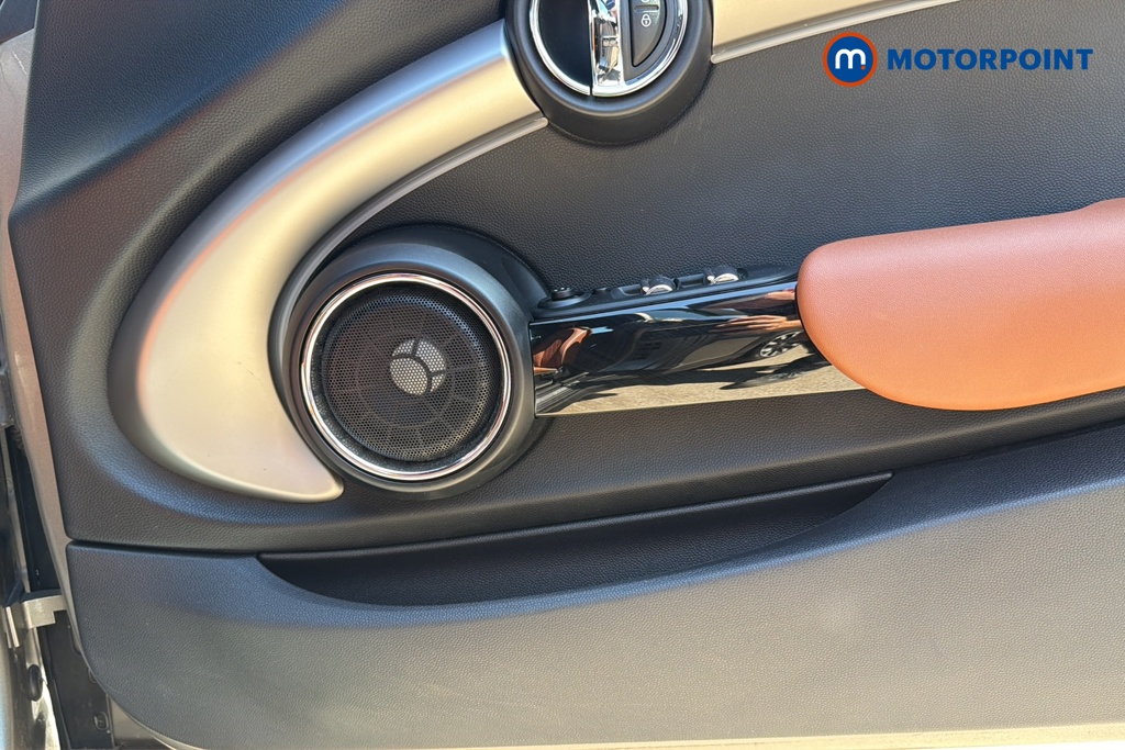 Mini Convertible Cooper S Exclusive Automatic Petrol Convertible - Stock Number (1645993) - 21st supplementary image