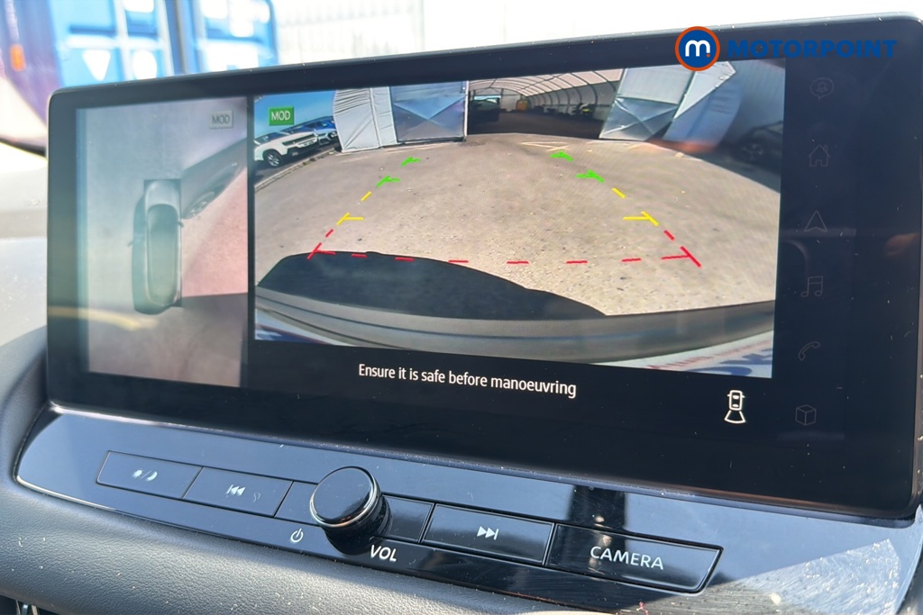 Nissan Qashqai N-Connecta Automatic Petrol SUV - Stock Number (1646000) - 13th supplementary image