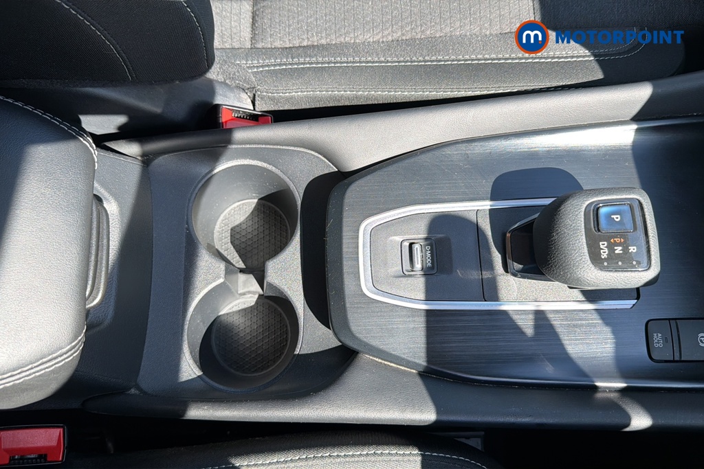 Nissan Qashqai N-Connecta Automatic Petrol SUV - Stock Number (1646000) - 16th supplementary image