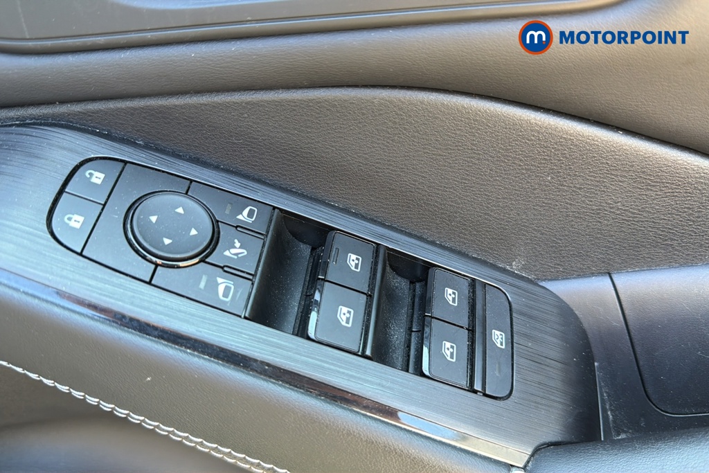 Nissan Qashqai N-Connecta Automatic Petrol SUV - Stock Number (1646000) - 19th supplementary image