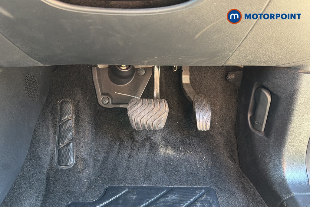 Nissan Qashqai N-Connecta Automatic Petrol SUV - Stock Number (1646000) - 24th supplementary image