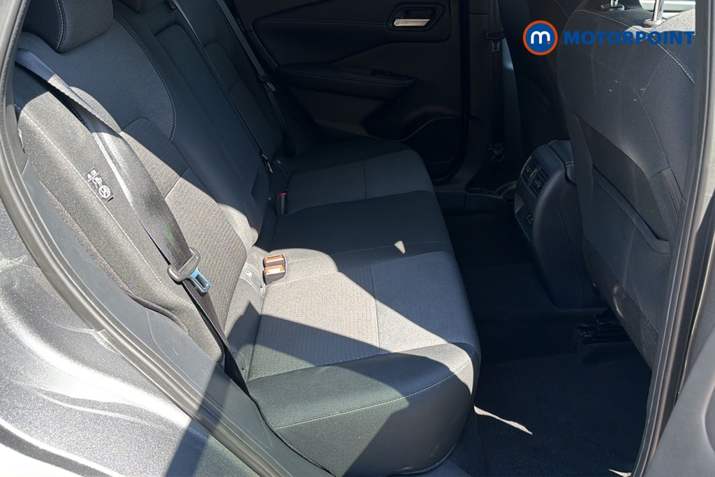 Nissan Qashqai N-Connecta Automatic Petrol SUV - Stock Number (1646000) - 25th supplementary image