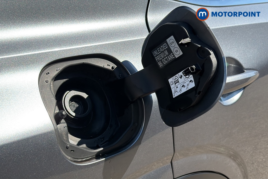 Nissan Qashqai N-Connecta Automatic Petrol SUV - Stock Number (1646000) - 41st supplementary image