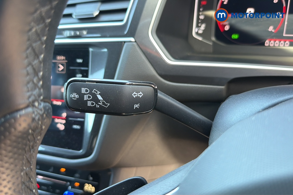 Volkswagen Tiguan Allspace R-Line Automatic Petrol SUV - Stock Number (1646014) - 5th supplementary image