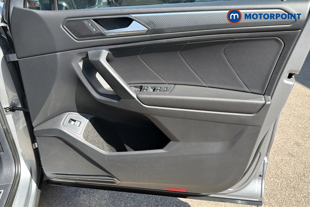 Volkswagen Tiguan Allspace R-Line Automatic Petrol SUV - Stock Number (1646014) - 18th supplementary image