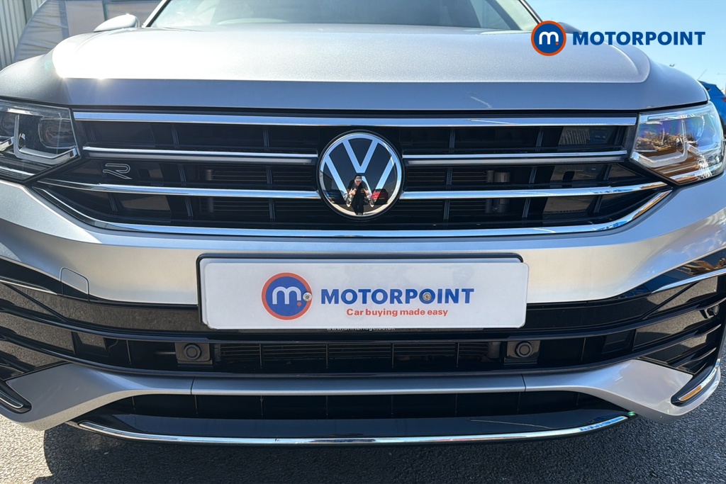 Volkswagen Tiguan Allspace R-Line Automatic Petrol SUV - Stock Number (1646014) - 43rd supplementary image