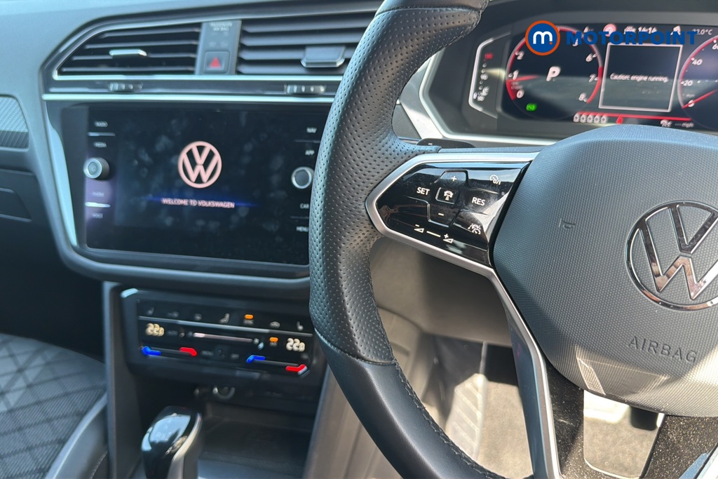 Volkswagen Tiguan Allspace R-Line Automatic Petrol SUV - Stock Number (1646014) - 1st supplementary image