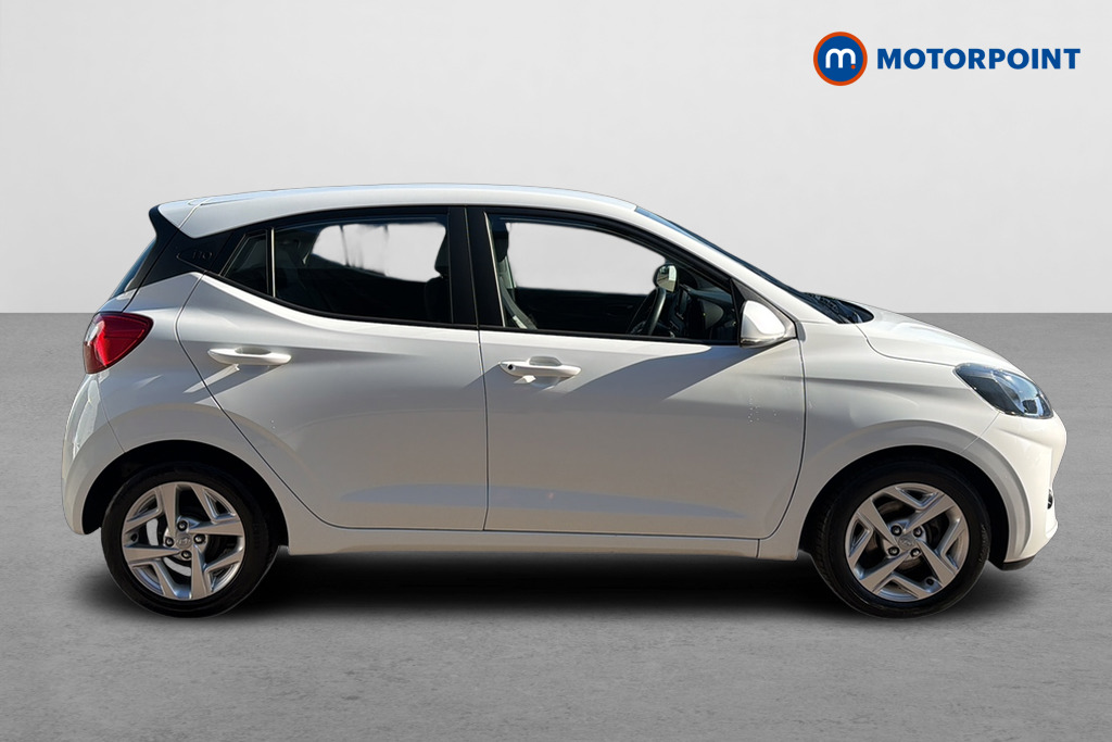 Hyundai I10 Se Connect Automatic Petrol Hatchback - Stock Number (1646522) - Passenger side