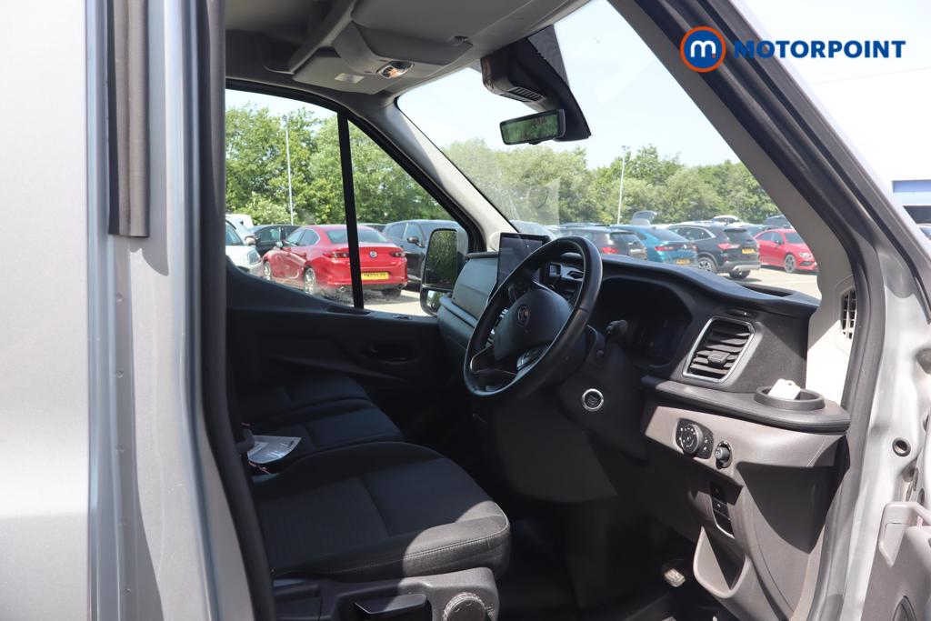 Ford Transit Limited Automatic Diesel Medium Roof Van - Stock Number (1614675) - 1st supplementary image