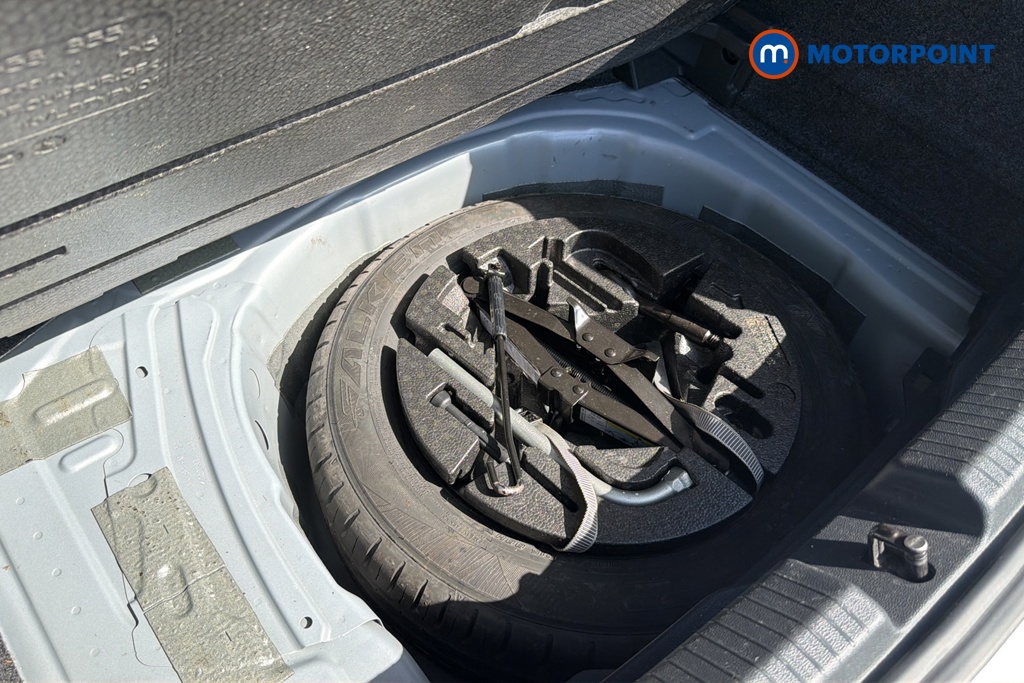Volkswagen Polo SEL Automatic Petrol Hatchback - Stock Number (1623392) - 33rd supplementary image