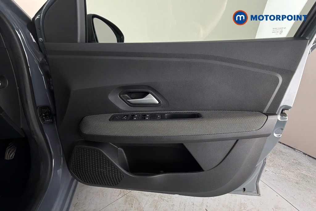 Dacia Sandero Expression Manual Petrol Hatchback - Stock Number (1625420) - 19th supplementary image